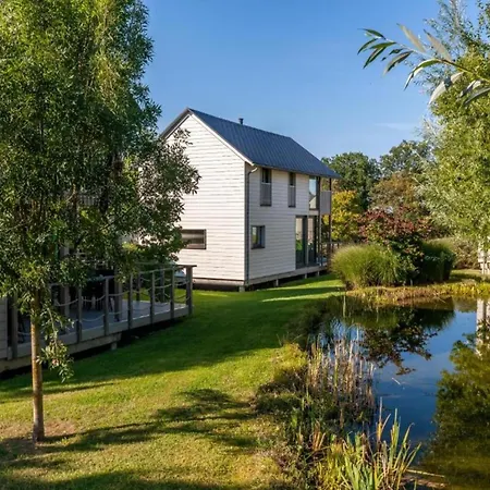 Elegant 3 Bedroom With Sauna *