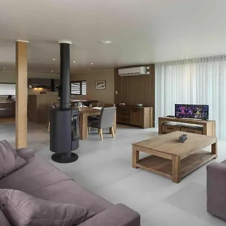 Sauna By The 别墅 Boussu-lez-Walcourt